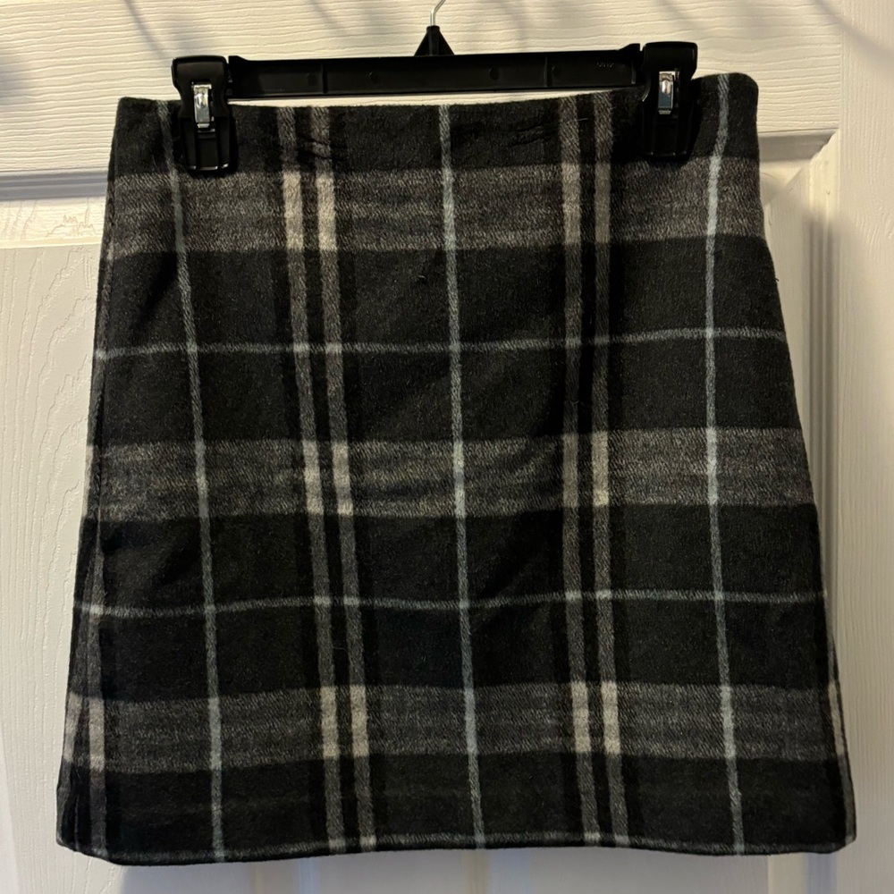 🆕 NWT Loft skirt size 2